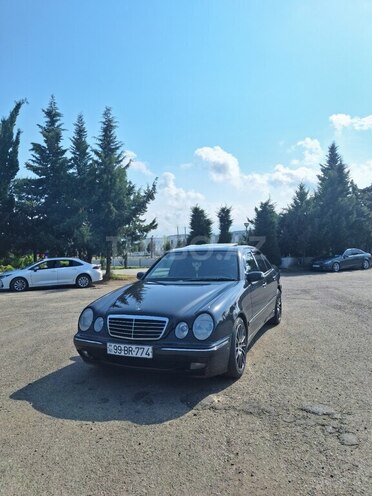 Mercedes E 220 d 2000, 679,238 km - 2.2 л - Astara