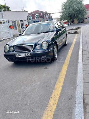 Mercedes E 240 2000, 329,000 km - 2.6 l - Bakı