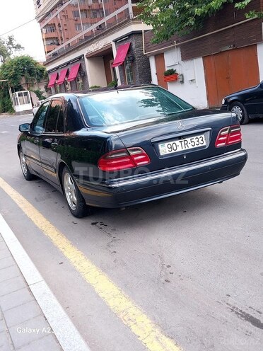 Mercedes E 240 2000, 329,000 km - 2.6 l - Bakı