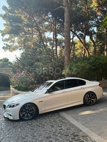 BMW 528 2014, 174,000 km - 2.0 л - Bakı