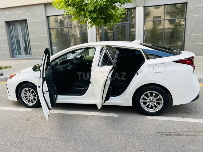 Toyota Prius 2020, 130,000 km - 1.8 l - Bakı