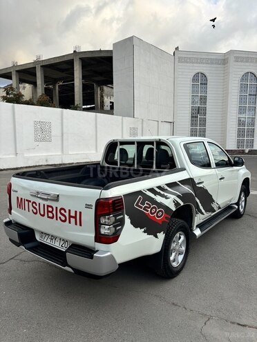 Mitsubishi L200 2020, 158,000 km - 2.4 l - Bakı