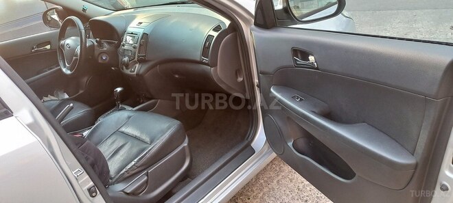 Hyundai i30 2011, 85,000 km - 1.6 l - Bakı