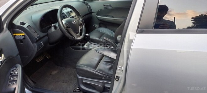Hyundai i30 2011, 85,000 km - 1.6 l - Bakı