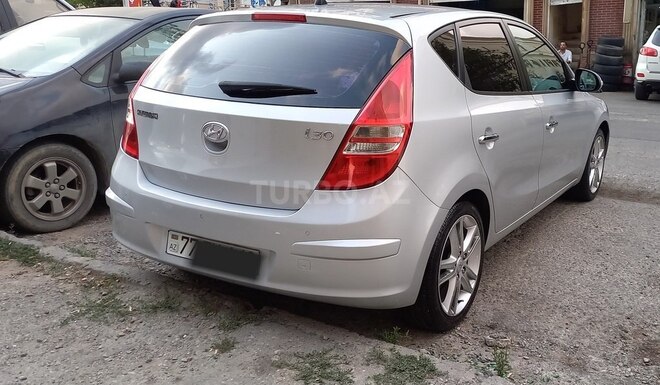 Hyundai i30 2011, 85,000 km - 1.6 l - Bakı