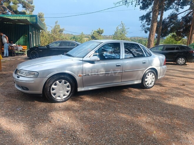 Opel Vectra 2000, 300,000 km - 1.6 l - Tovuz
