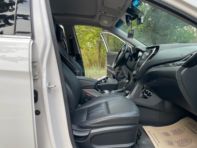 Hyundai Santa Fe 2013, 121,000 km - 2.0 l - Ucar