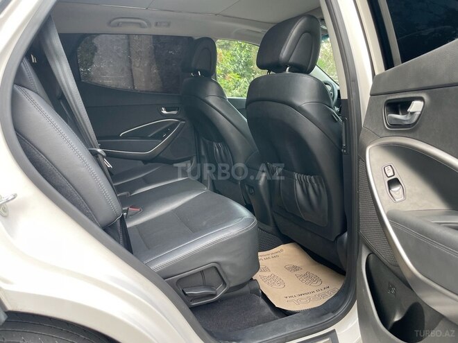 Hyundai Santa Fe 2013, 121,000 km - 2.0 l - Ucar