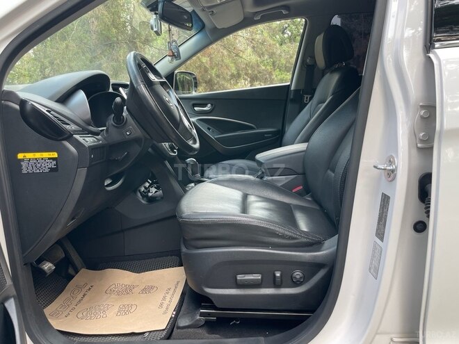 Hyundai Santa Fe 2013, 121,000 km - 2.0 l - Ucar