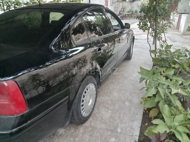 Volkswagen Passat 1998, 317,000 km - 1.8 л - Beyləqan