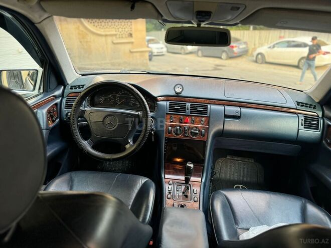 Mercedes E 240 1998, 462,000 km - 2.4 l - Bakı