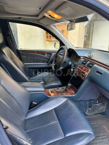 Mercedes E 240 1998, 462,000 km - 2.4 l - Bakı