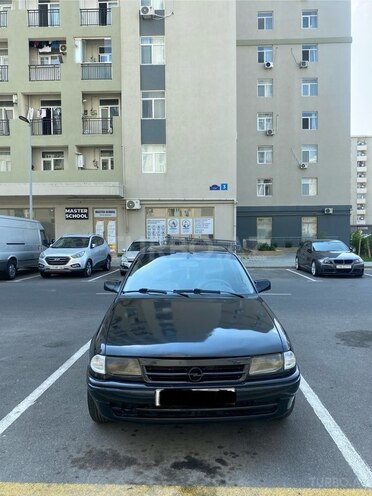Opel Astra 1992, 290,821 km - 1.8 л - Bakı