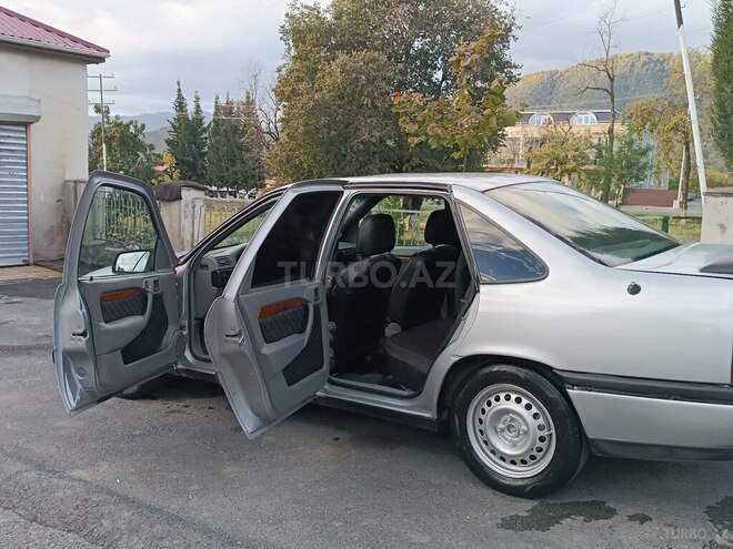 Opel Vectra 1993, 333,333 km - 2.0 л - Zaqatala