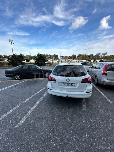 Opel Astra 2011, 210,000 km - 1.5 l - Bakı