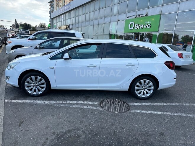Opel Astra 2011, 210,000 km - 1.5 l - Bakı
