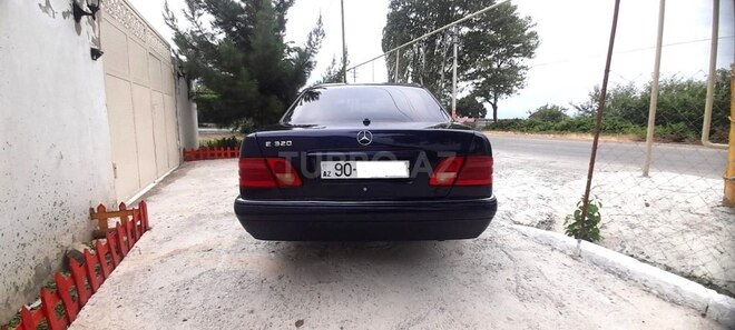 Mercedes E 320 1996, 411,000 km - 3.2 л - Xaçmaz