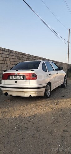 Volkswagen Polo 1995, 387,951 km - 1.6 л - Bakı