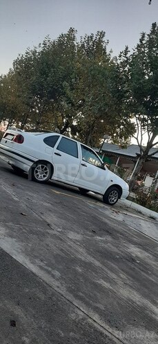 Volkswagen Polo 1995, 387,951 km - 1.6 л - Bakı