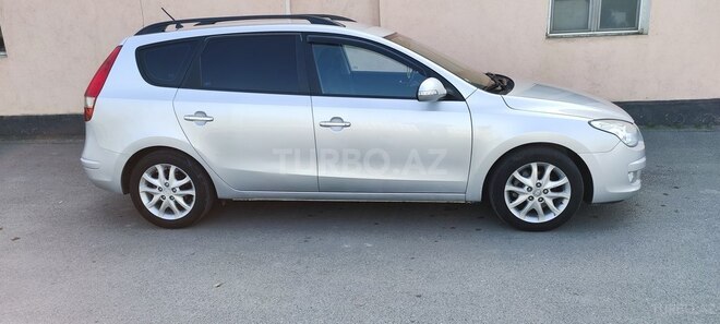 Hyundai i30 2009, 325,000 km - 1.6 l - Ağdaş
