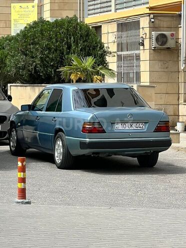 Mercedes E 250 1991, 370,000 km - 2.5 l - Bakı
