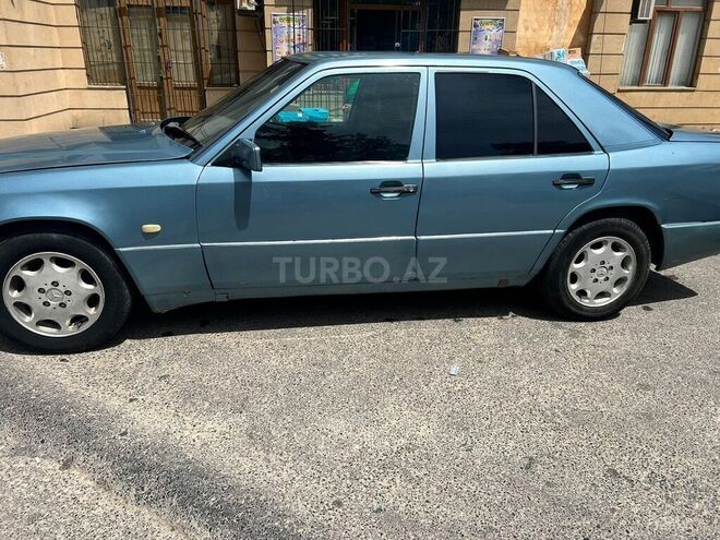 Mercedes E 250 1991, 370,000 km - 2.5 l - Bakı