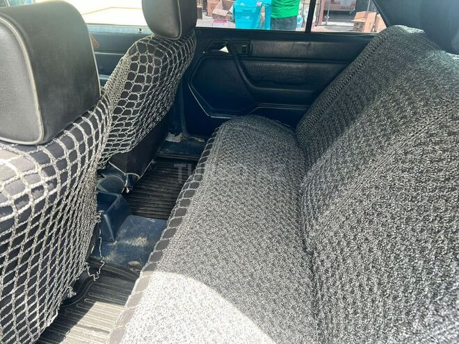 Mercedes E 250 1991, 370,000 km - 2.5 l - Bakı