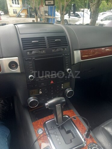 Volkswagen Touareg 2006, 147,365 km - 4.2 l - Bakı