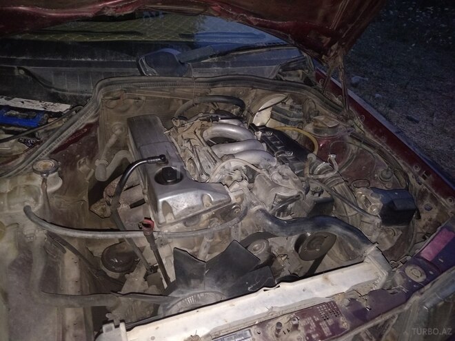 Mercedes 190 1990, 250,000 km - 2.5 l - Füzuli