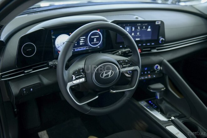 Hyundai Elantra-14