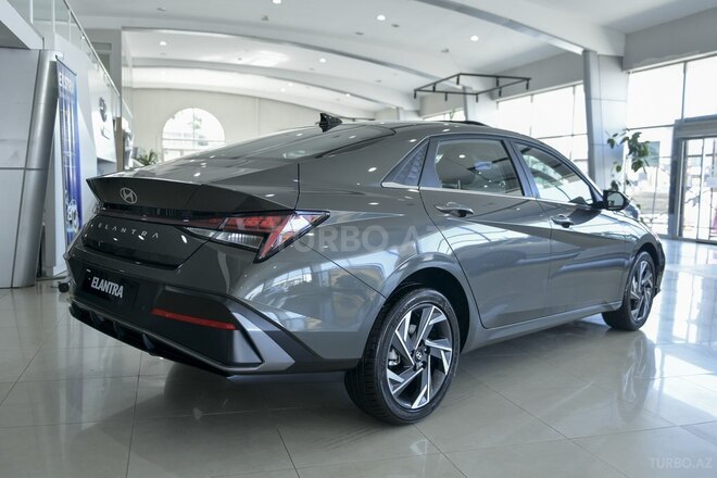 Hyundai Elantra-5