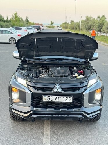 Mitsubishi L200 2021, 120,000 km - 2.4 l - Sumqayıt
