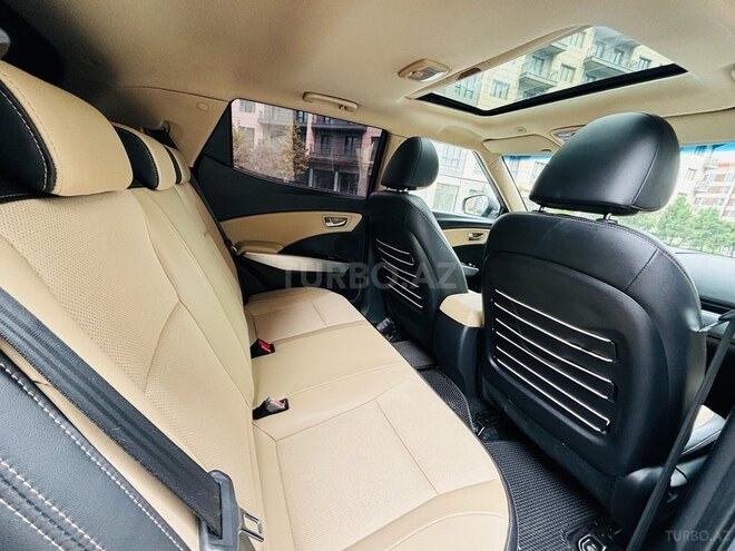 Ssang Yong  2015, 935,655 km - 1.6 л - Bakı