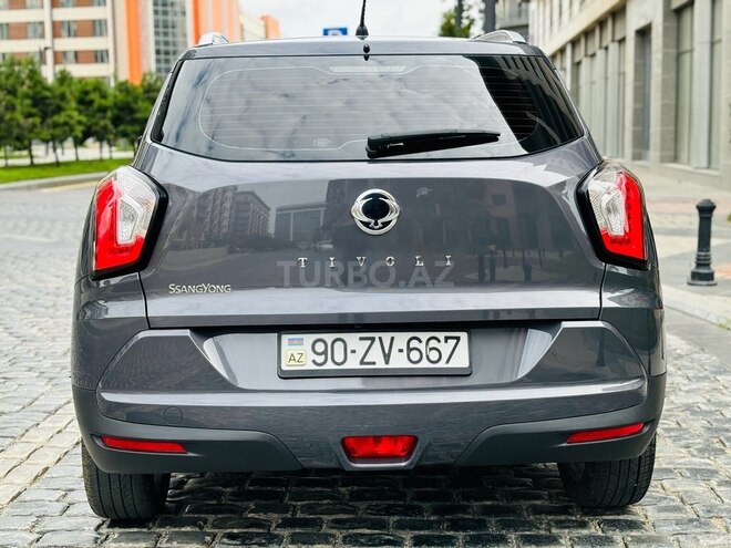 Ssang Yong  2015, 935,655 km - 1.6 л - Bakı