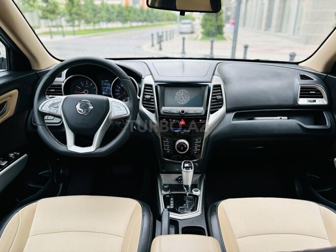 Ssang Yong  2015, 935,655 km - 1.6 л - Bakı