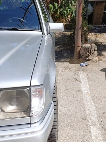 Mercedes E 280 1995, 339,000 km - 2.8 l - Bakı