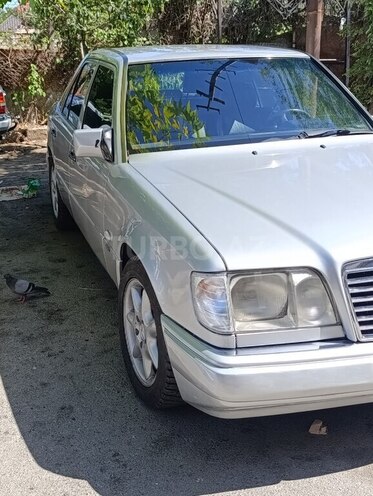 Mercedes E 280 1995, 339,000 km - 2.8 l - Bakı
