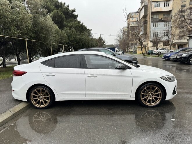 Hyundai Avante 2016, 107,000 km - 1.6 l - Bakı