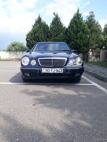 Mercedes E 240 2000, 560,478 km - 2.4 l - Saatlı
