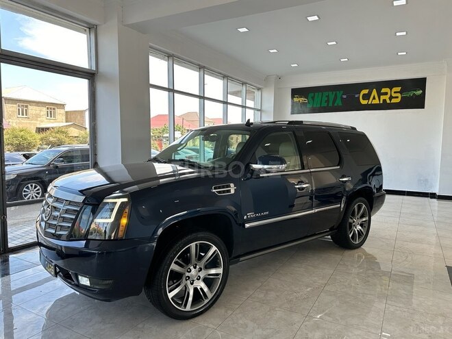 Cadillac Escalade-4