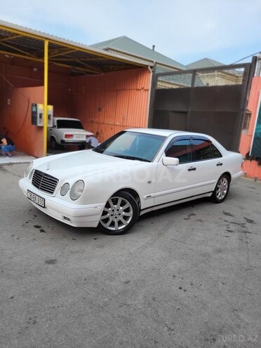 Mercedes E 200 1997, 333,648 km - 2.0 l - Bakı