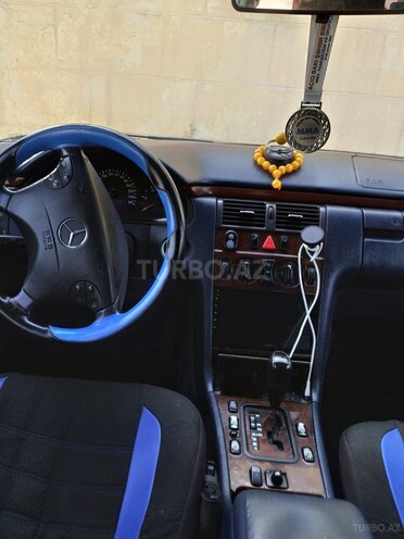 Mercedes E 200 1997, 333,648 km - 2.0 l - Bakı