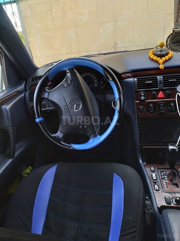 Mercedes E 200 1997, 333,648 km - 2.0 l - Bakı