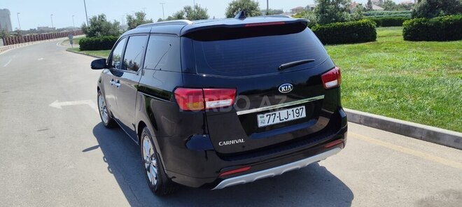 Kia Carnival-3