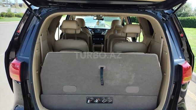 Kia Carnival-14