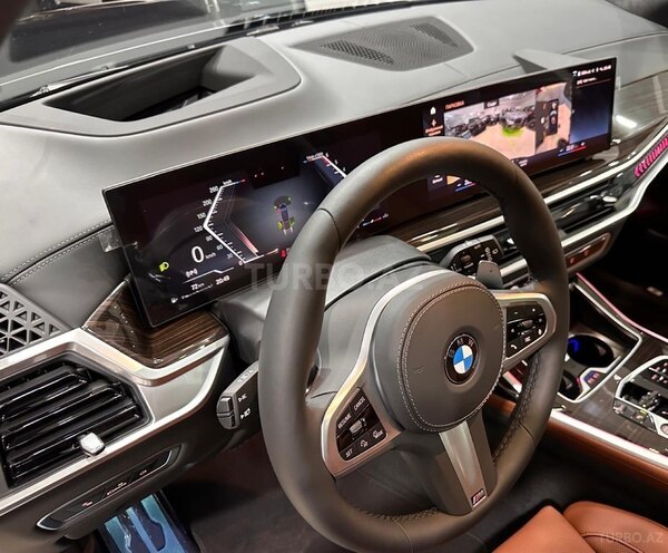 BMW X7-4