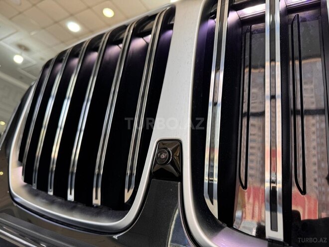 BMW X7-8