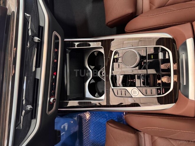 BMW X7-17