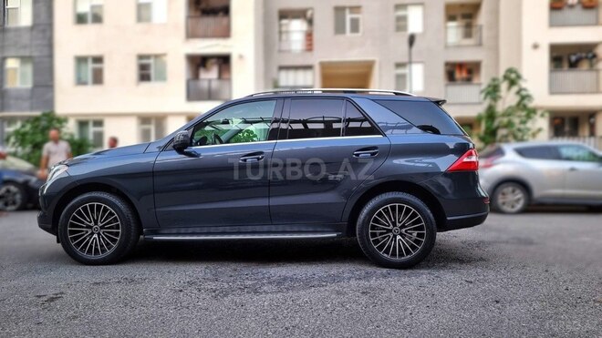 Mercedes ML 350 4MATIC 2013, 277,400 km - 3.0 л - Bakı