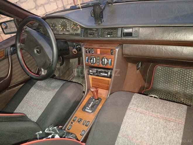 Mercedes E 260 1991, 485,280 km - 2.6 l - Gəncə